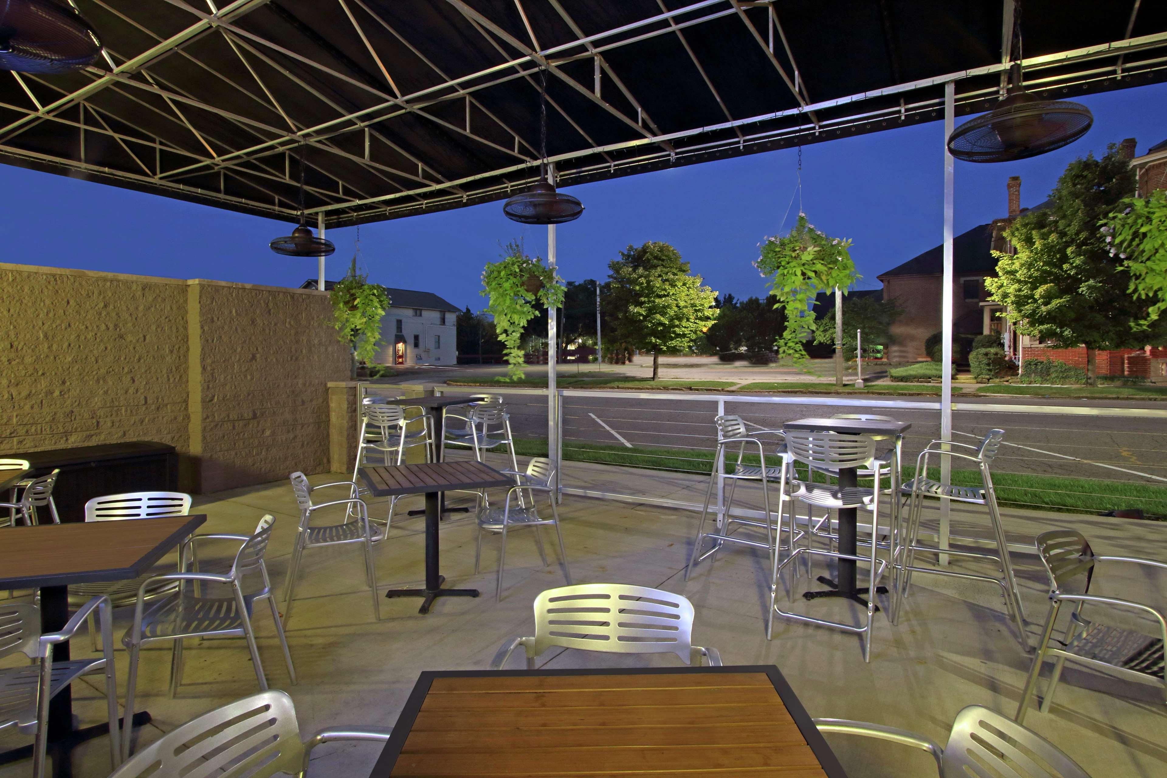 Doubletree By Hilton Newark Ξενοδοχείο Εξωτερικό φωτογραφία