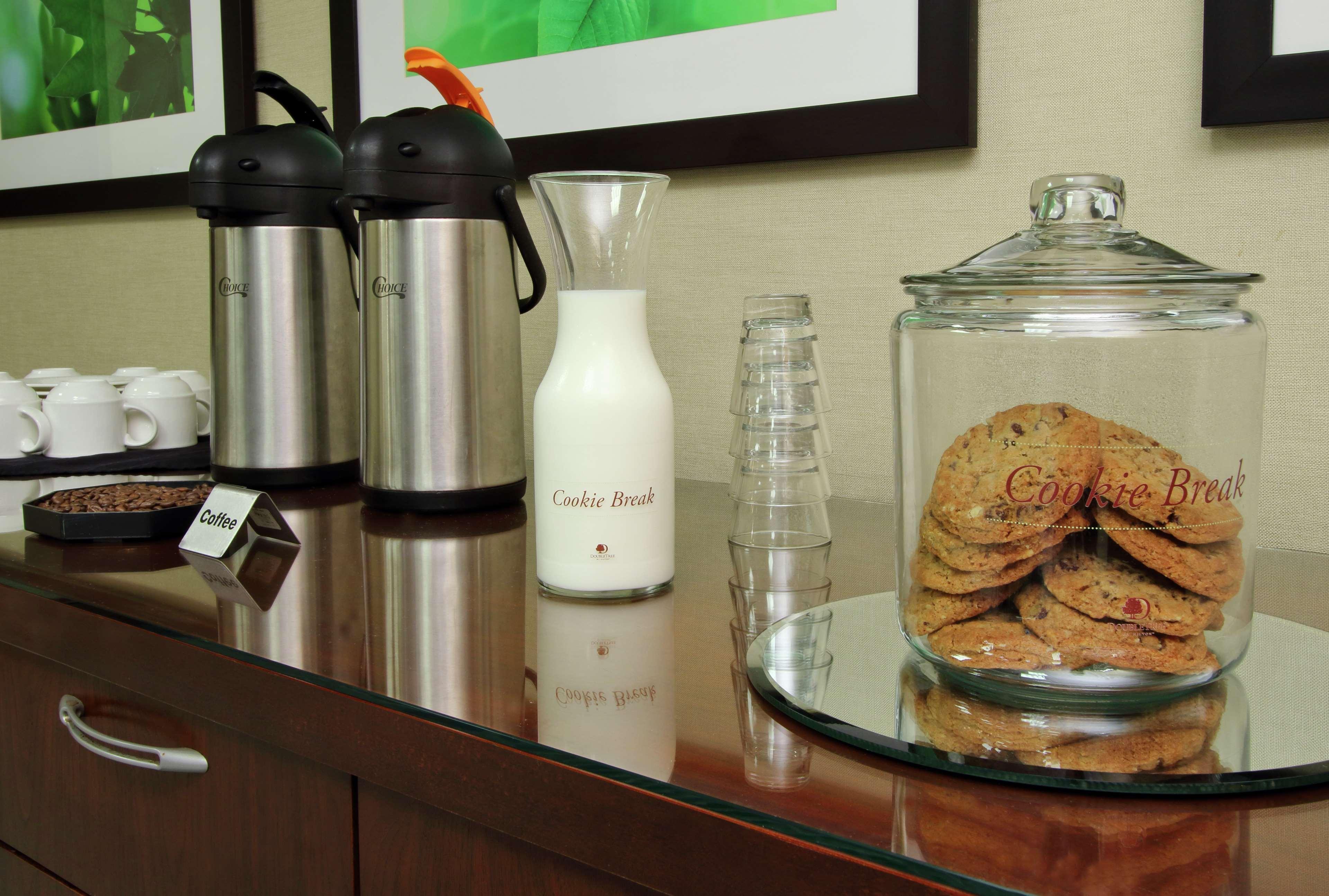 Doubletree By Hilton Newark Ξενοδοχείο Εξωτερικό φωτογραφία