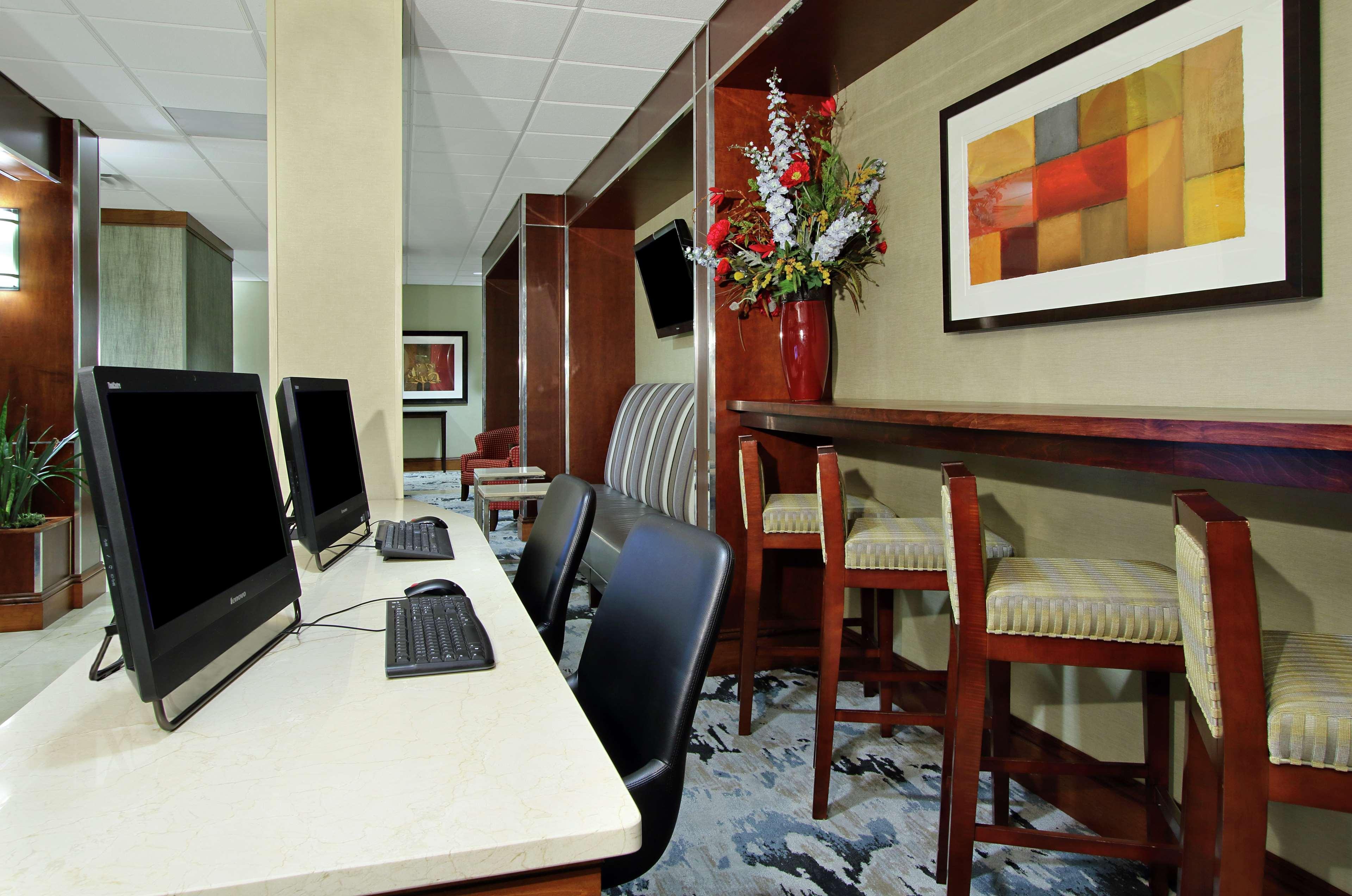 Doubletree By Hilton Newark Ξενοδοχείο Εξωτερικό φωτογραφία